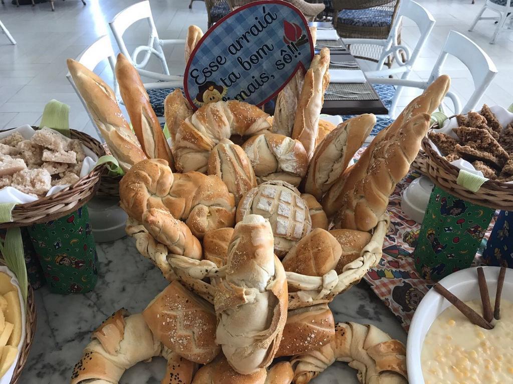 Sheraton Reserva Do Paiva Cabo de Santo Agostinho Exterior photo Bread at a buffet